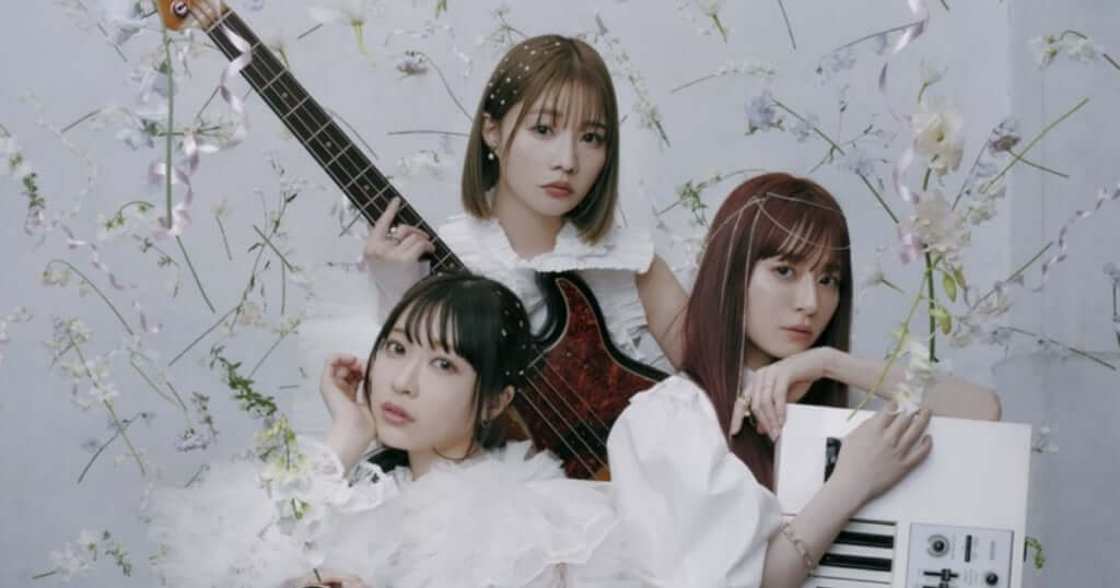 SILENT SIREN、活動再開後初のニューアルバム『YOUTHFUL』　パワーアップしたサイサイらしさを体感できる充実作に