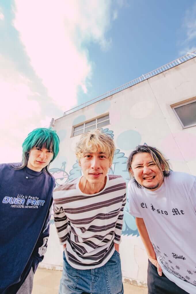 EGG BRAIN 3年ぶり新曲「WARNING / ANTHEM」のサムネイル画像