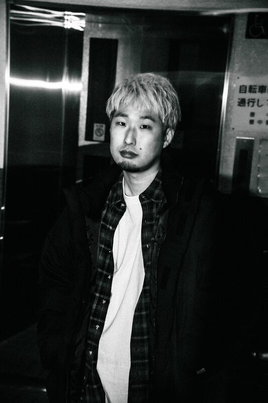 KennyDoes、梅田サイファーの仲間とともに作り上げた新EP『WARP!』のサムネイル画像