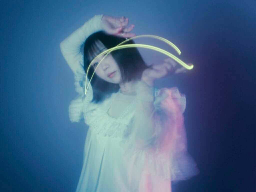 mekakushe 雪のように音が降り注ぐ新曲「スノードーム銀河