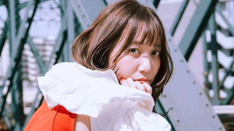 辻詩音、およそ7年ぶりニューアルバム『SUCKER PUNCH！』リリース　言葉遊びとキャッチーなメロディで思いがけない一撃を与える