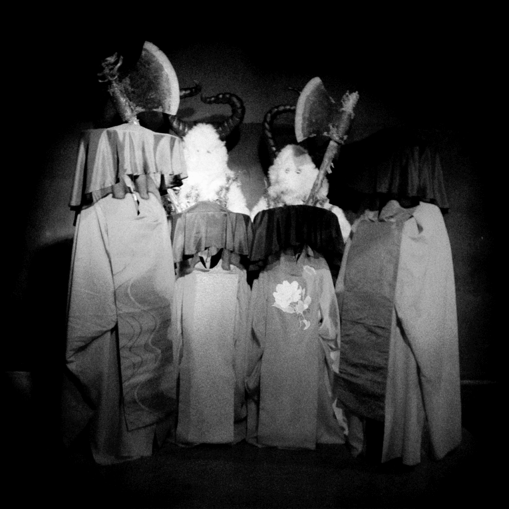 鬼の右腕、来年1月予定の新アルバムから第二弾先行シングル「POTA」リリースのサムネイル画像