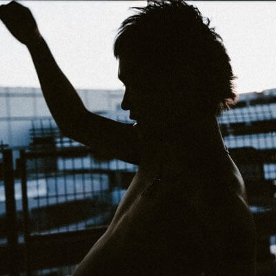 ala vivere luce、リスナー全てを肯定するまばゆい新曲「超光」リリースのサムネイル画像