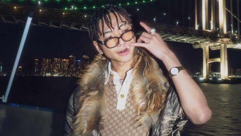 Sad Kid Yaz、新曲「昼はリーマン夜はラッパー」リリース　二足の草鞋の生活 & 退職がテーマ