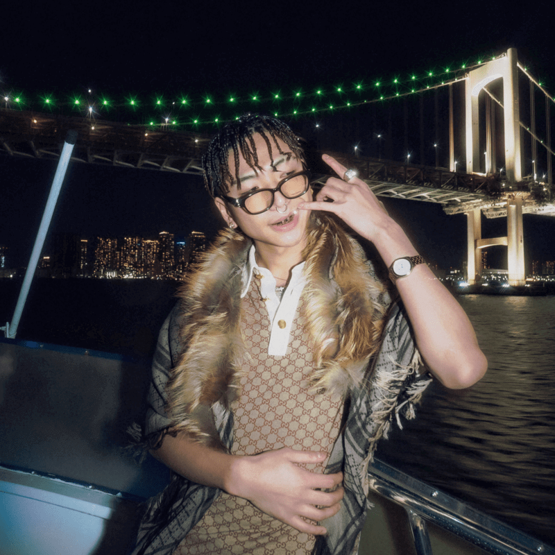 Sad Kid Yaz、新曲「昼はリーマン夜はラッパー」リリース　二足の草鞋の生活 & 退職がテーマのサムネイル画像