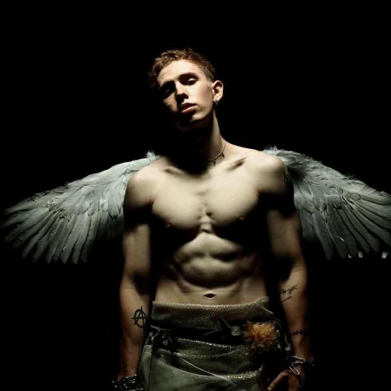 ロシア出身東京拠点のラッパーMARONI、客演にY1ee Coyote迎えた新曲「Heavy Gravity」リリース&MV公開　のサムネイル画像