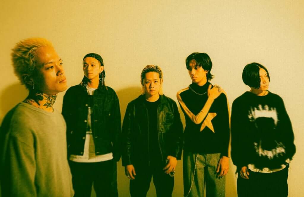 HIKAGE、ニューウェイブやポストパンクもラウドに昇華した新EP『human.』リリースのサムネイル画像