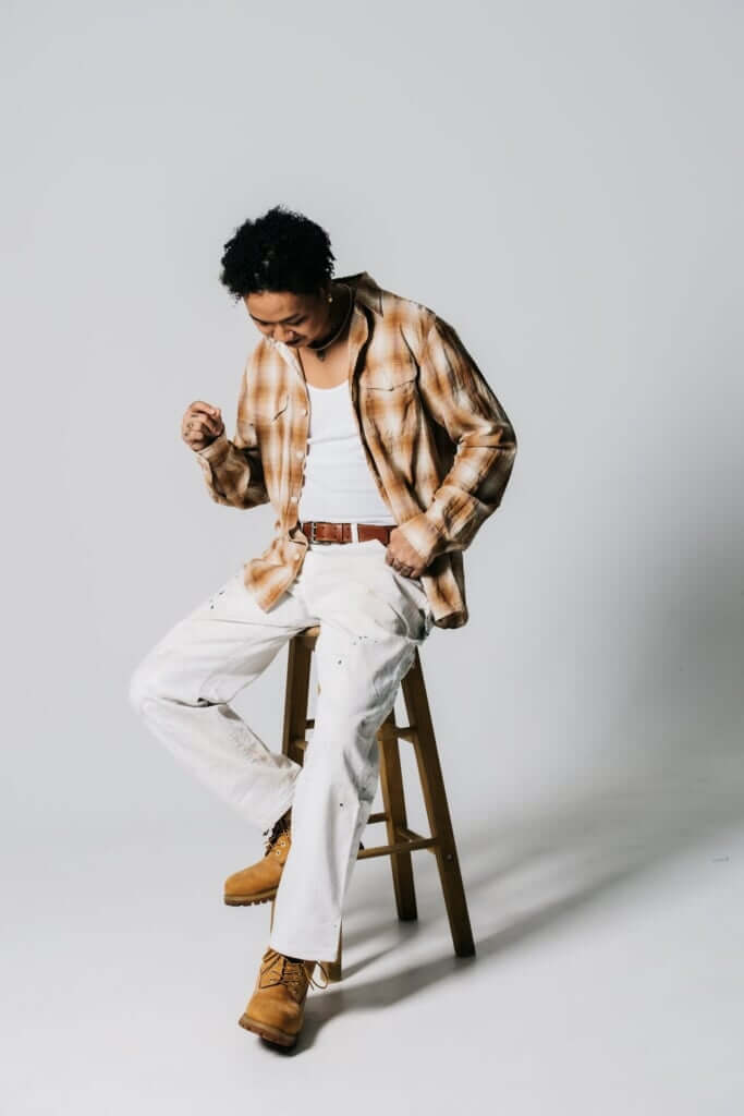 guca owl、新曲「Bed Town Freestyle」リリース　仲間と過ごす自然体な姿でラップのサムネイル画像