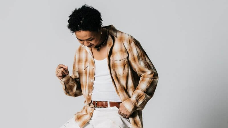 guca owl、新曲「Bed Town Freestyle」リリース　仲間と過ごす自然体な姿でラップ