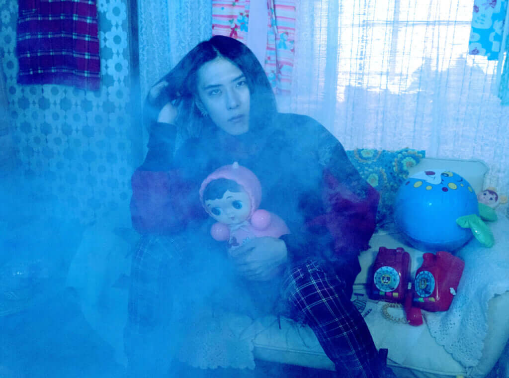 釈迦坊主、4thアルバム『EVOGON』リリース　トラックメーカー／プロデューサーとしての側面にフォーカスした内容にのサムネイル画像