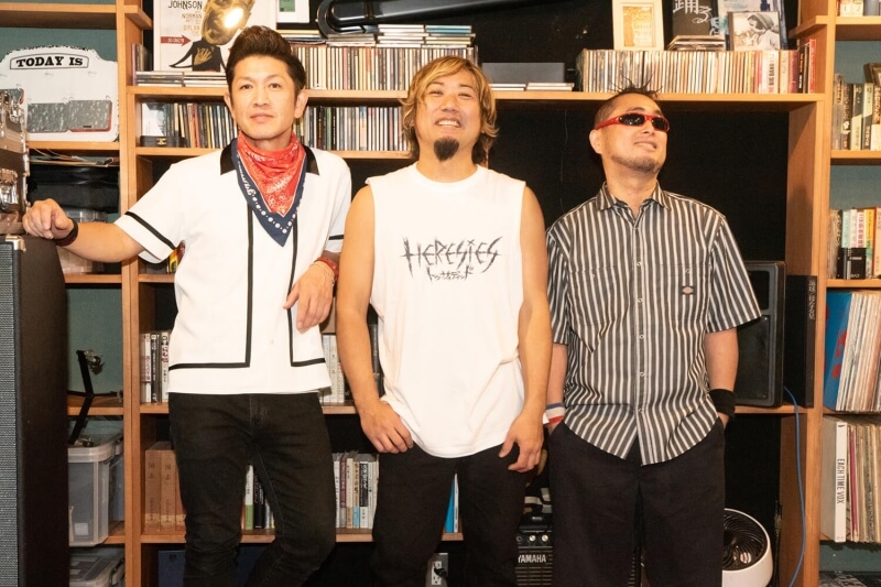SHACHI、ライブハウスの熱量詰め込んだ4曲入り新作EP『STAND AND LOUD』リリース　レコ発ツアーでは現体制初ワンマンものサムネイル画像
