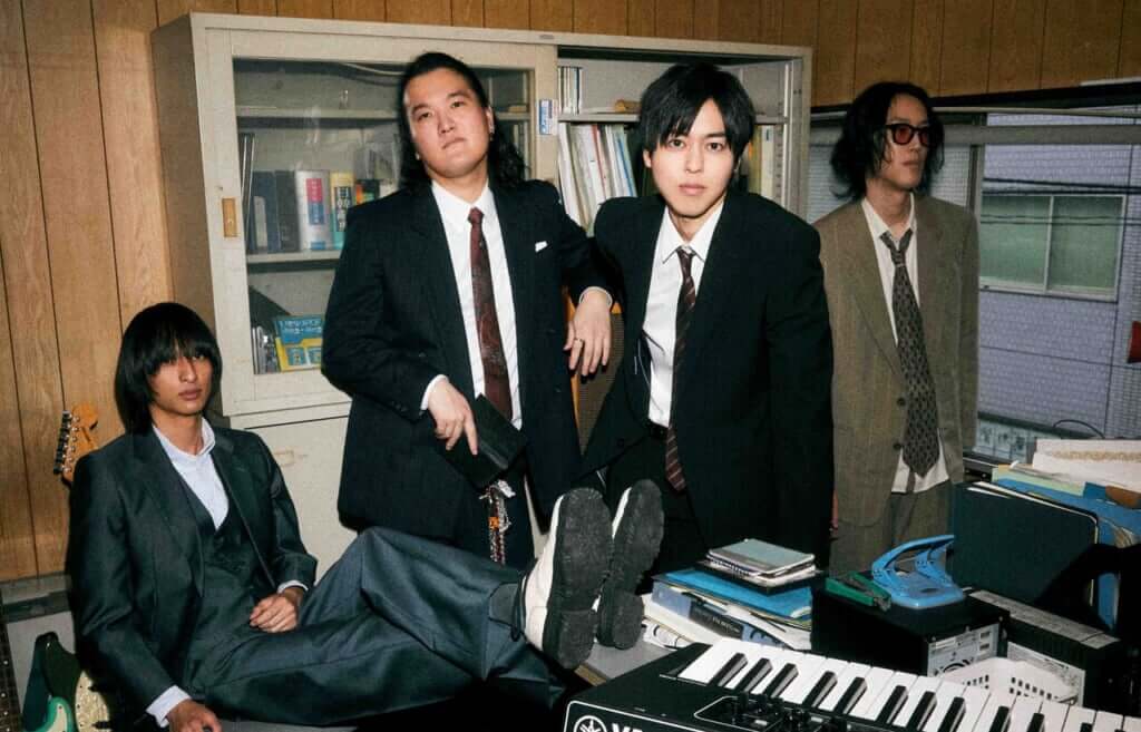 限界サラリーマンのピアノポップバンド・ponytailmama、新曲「ミスター・マスカレード」リリース ＆ MV公開