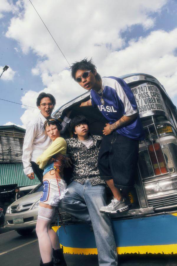 It’s US!!!!、HIPHOPにフォーカスした新曲「UNDER THE SUN」リリース　のサムネイル画像
