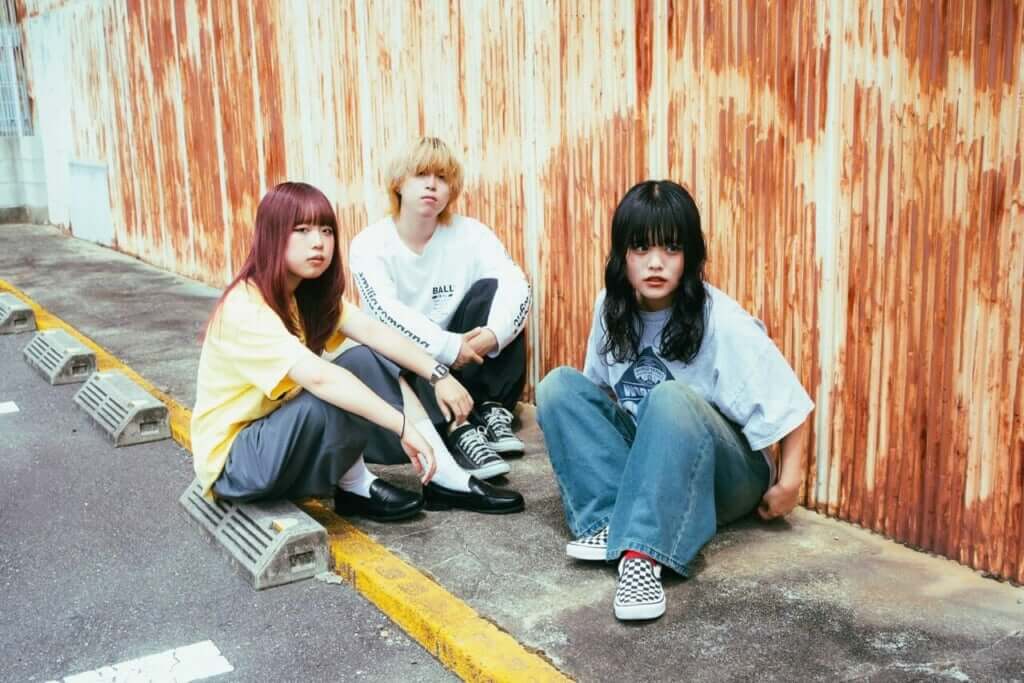 インタールード、2nd EP『歓声よりも』リリース　初のツアーも開幕のサムネイル画像