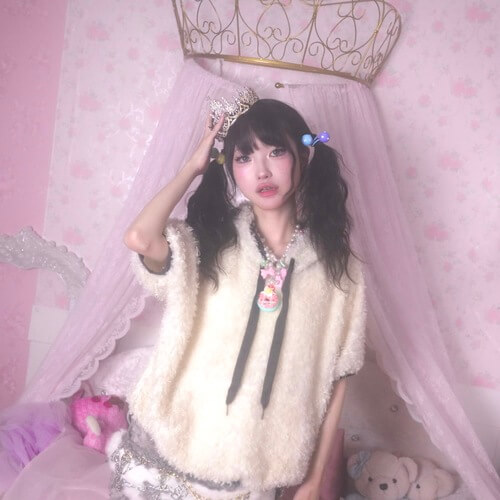 Lilniina、新曲「tokidoki」リリース　日英中3ヶ国語で甘く歪んだ世界観を凝縮のサムネイル画像