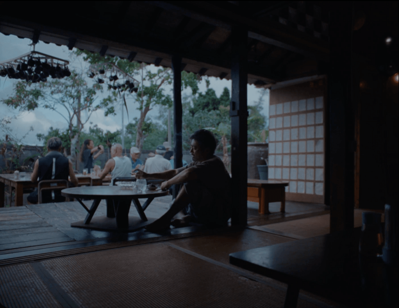 YAO(Awich、CHICO CARLITO、ONE OK ROCK、Paledusk)話題曲「ありふれた世界の果てに」全編沖縄で撮影のMV公開へ 宮沢氷魚、森カンナ、山田孝之ら出演